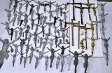 Adamów: Kradli metalowe krzyże z cmentarza