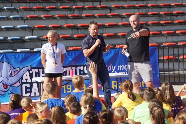 Piotr Małachowski i Justyna Święty-Ersetic na stadionie w Raciborzu