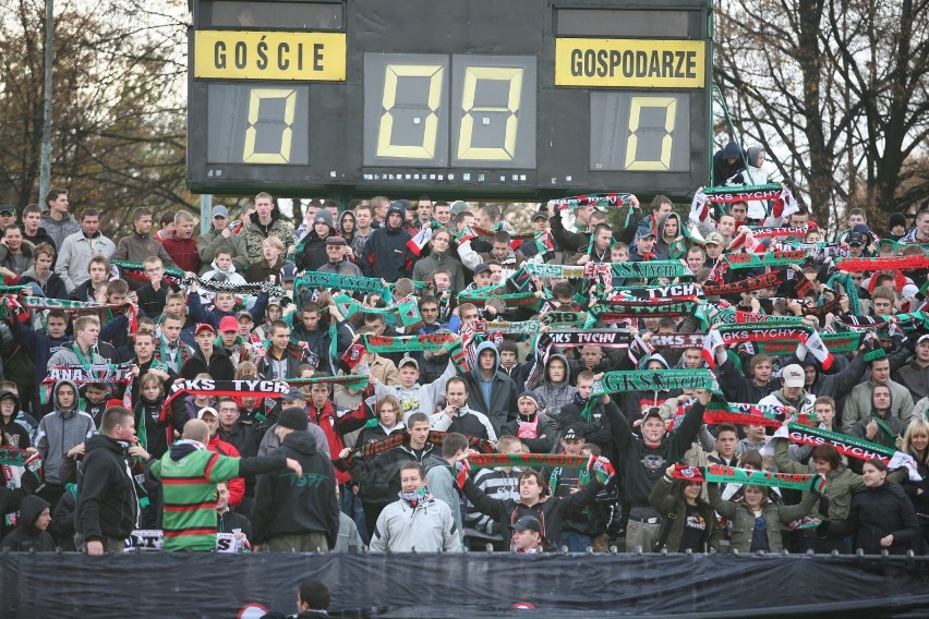 Stary stadion GKS Tychy

Zobacz kolejne zdjęcia. Przesuwaj...