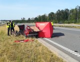 Tragiczny wypadek w Cotoniu (powiat żniński). Na S5 "maluchem" jechał pod prąd [zdjęcia]