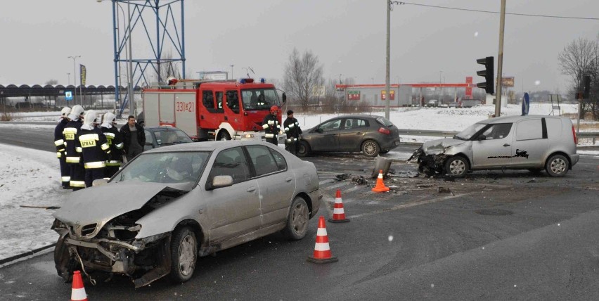 Przejazdowo: Zderzenie czołowe, są ranni