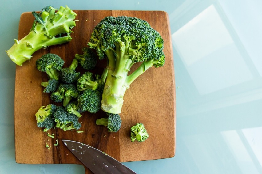 Szpinak i brokuły to warzywa, po które przede wszystkim...