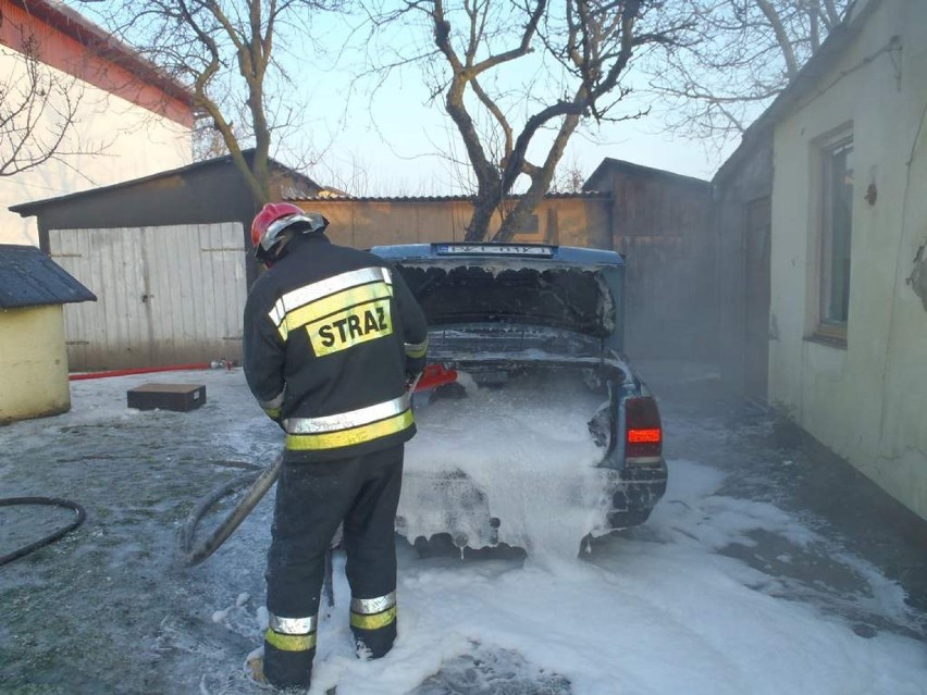 Pożar samochodu w Grzegorzewie