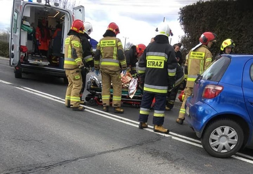 Wypadek w Gorzycach. Na ulicy Rybnickiej zderzyły się toyota...