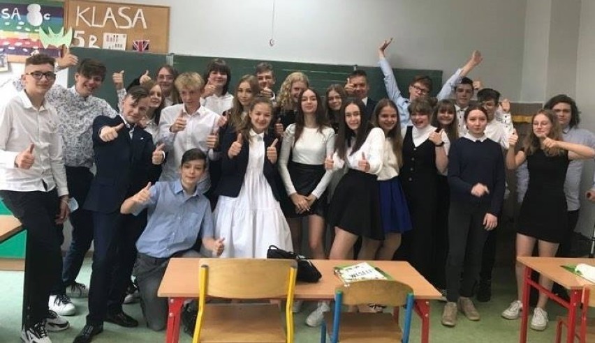 Klasa VIII c ze Szkoły Podstawowej nr 18 w Zielonej Górze -...