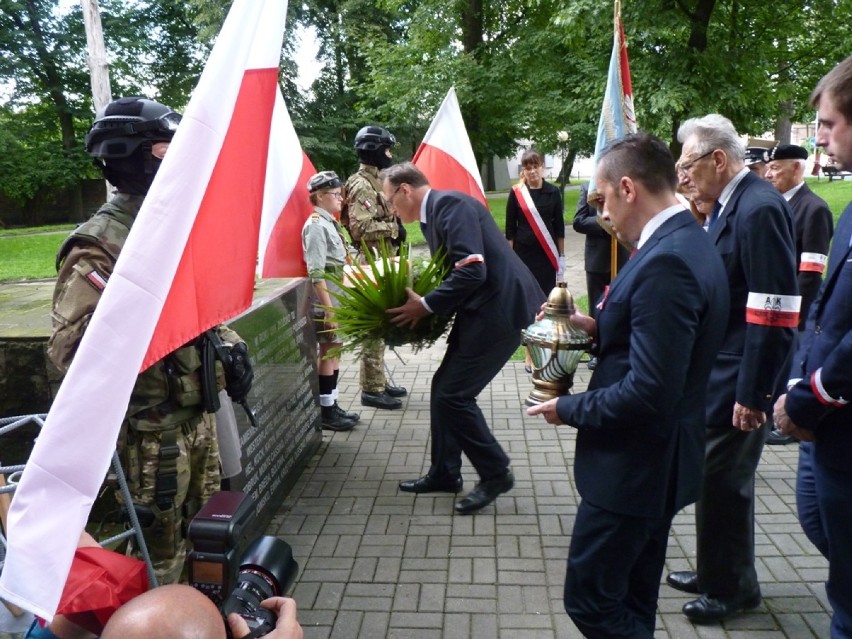 Radomsko: Kwiaty w rocznicę Powstania Warszawskiego