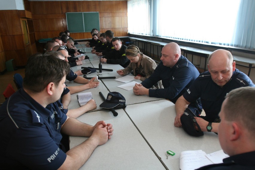 Bytom: jak pracują policjanci? Patrol z dzielnicowym w Bobrku i Szombierkach