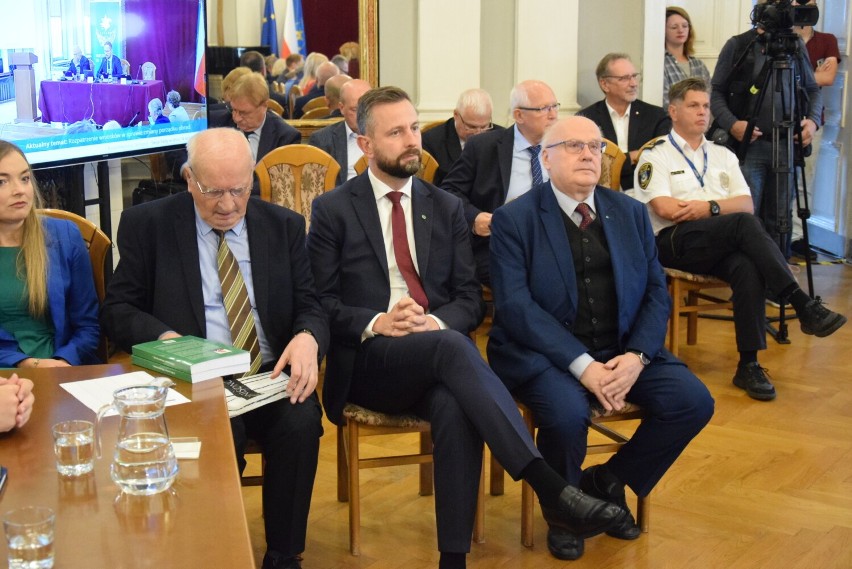 Władysław Kosiniak-Kamysz na sesji Rady Miejskiej w...