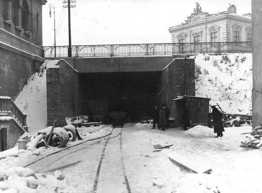 Budowa linii średnicowej w Warszawie na archiwalnych zdjęciach