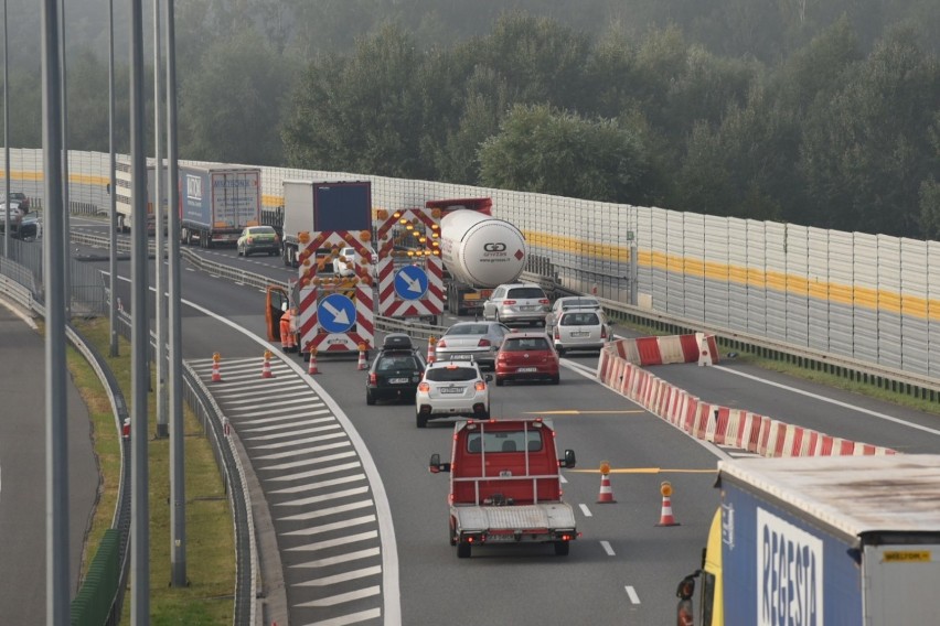 Do dwóch zdarzeń drogowych doszło dziś rano na A1 w Lubiczu...