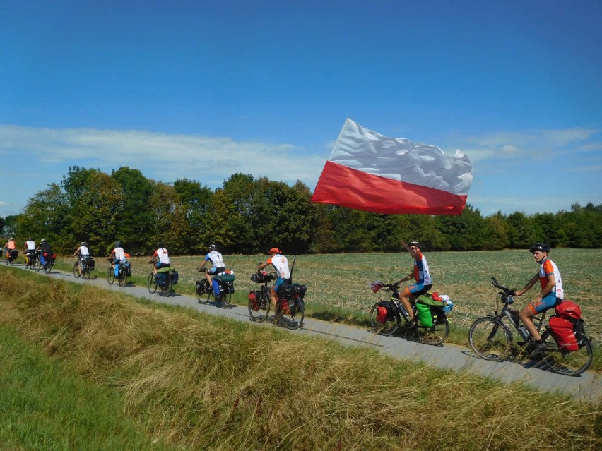 Z Kokotka do Santiago de Compostela. Trwa dwunasta wyprawa NINIWA Team, która odbywa się na rowerach i pieszo [ZDJĘCIA]