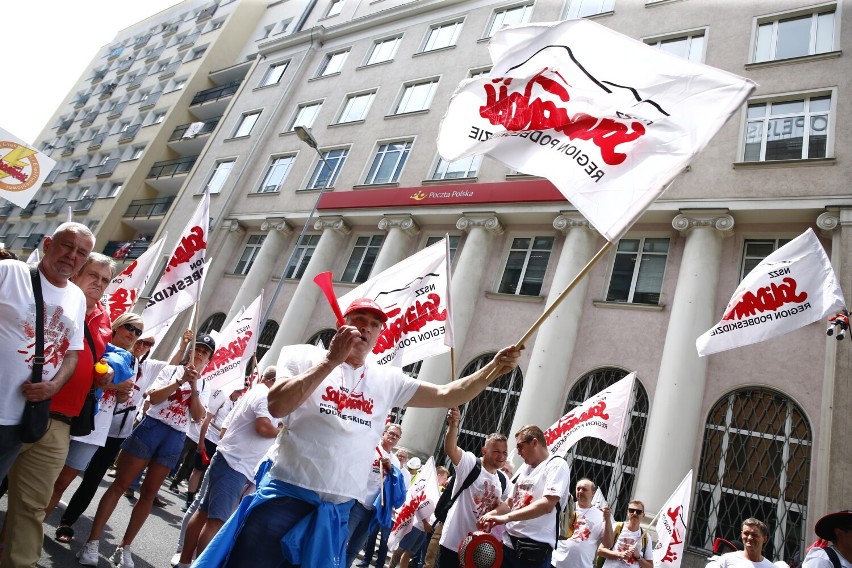 Centrum Warszawy zablokowane. Trwa protest górników i energetyków. Utrudnienia mogą potrwać do wieczora