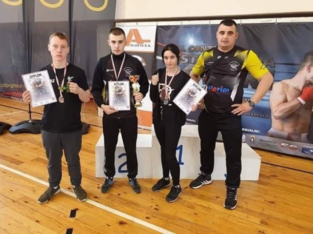 Emilia Pietras (w kategorii do 56 kg, junior młodszy) zdobyła srebrny medal, Miłosz Pokorski (w kategorii do 63 kg, junior młodszy) - brązowy, Patryk Karolewski (do 91 kg, junior starszy) - srebrny medal, a Dominik Głowacki (do 67 kg, junior młodszy) - złoty.