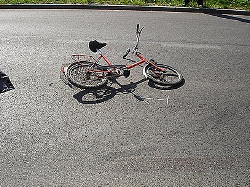 Będzin: Tragiczny wypadek na ul. Pokoju. Rowerzysta nie żyje