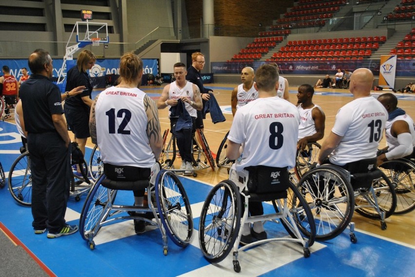 Reprezentanci Wielkiej Brytanii wygrali Międzynarodowy Turniej koszykówki na wózkach w Wałbrzychu