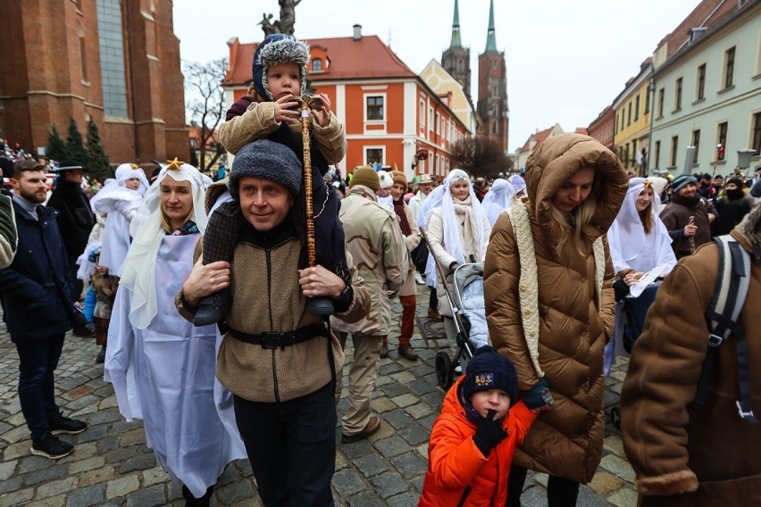 Radosny, kolorowy pochód to już tradycja w Polsce na 6...