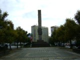 Dwa pomniki w centrum Szczecina