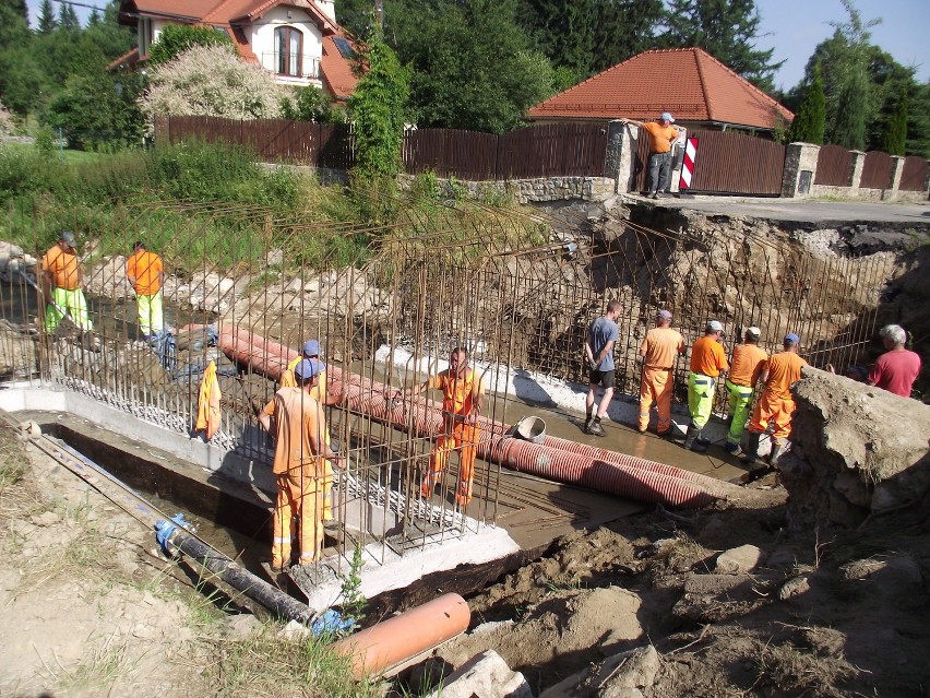 Mosty w Maciejowej - zaczęto odbudowę. Będą korki w Maciejowej