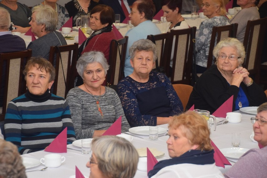 240 seniorów bawiło się na wspólnej wigilii w gminie Krzywiń