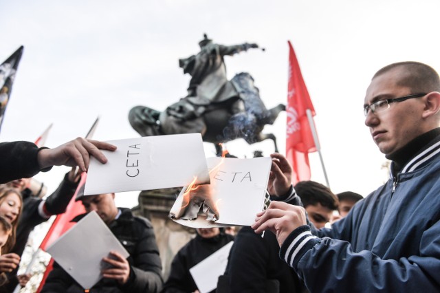 Pikieta przeciwko umowie CETA w Gdańsku