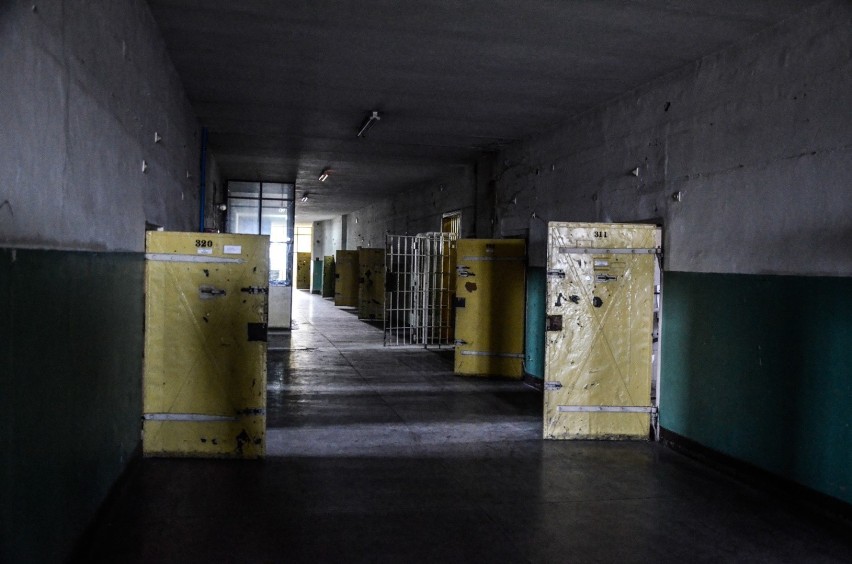 Opuszczone więzienie "Mały Shawshank". Najcięższy i najstarszy zakład karny w Polsce, z którego nikt nie uciekł. Zdjęcia