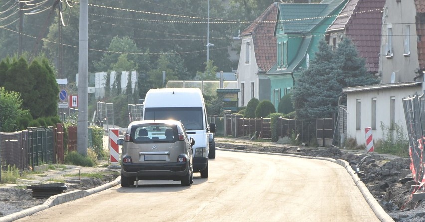 Ulica Chrobrego cały czas w remoncie. Asfalt leży prawie na całym odcinku