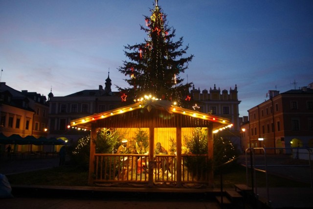 Rynek Wielki w Zamościu: jest świątecznie, jest pięknie