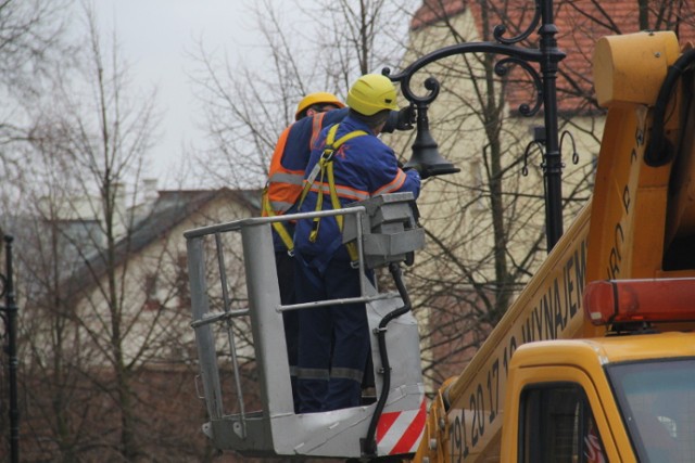 Legnica. Wymieniają latarnie. Będzie jaśniej, ale też taniej