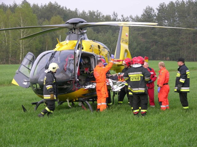 W poniedziałek, 1 września, zdarzył się wypadek koło Białej Rawskie. Po zderzeniu czołowym w miejscowości Dańków osobowych aut trzy ranne osoby trafiły do szpitala. Kierowca nissana odtransportowany został śmigłowcem do szpitala w Łodzi.