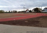 Przy Szkole Podstawowej w Krasnopolu powstały boisko, bieżnie i skocznia