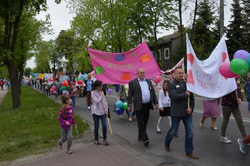 Marsz dla życia i rodziny w Tomaszowie Maz. i festyn w kościele NSJ przy ul. Spalskiej [FOTO+FILM]