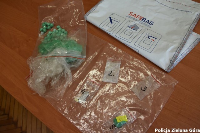 Zielonogórzanie chcieli przewieźć do Polski ponad 70 porcji heroiny