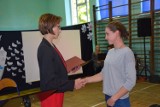 Dyrektorskie nagrody dla nauczycieli w opoczyńskiej Dwójcie i Trójce z okazji Dnia Edukacji Narodowej (FOTO)
