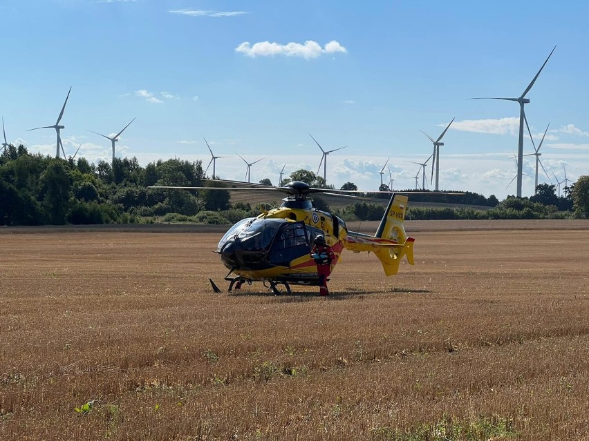 Wypadek między Roszczycami a Zdrzewnem. Po ranną kobietę przyleciał śmigłowiec LPR