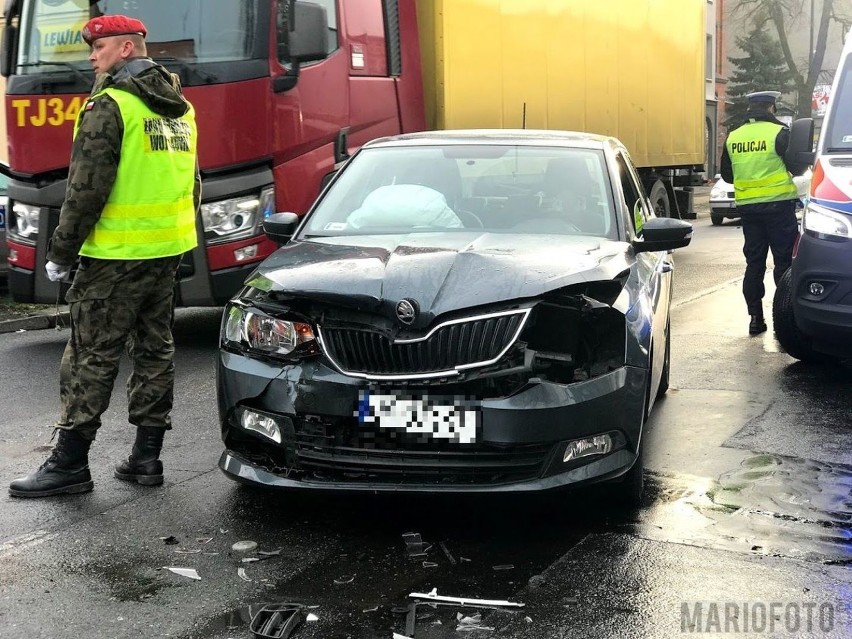Wypadek na ul. Wrocławskiej w Opolu. Zderzyły się dwie...