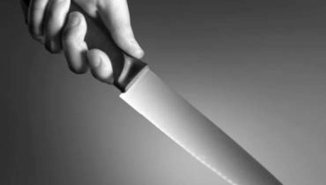 Włocławek. 23-latek zaatakował nożem i ranił policjanta na ulicy Cichej
