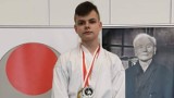 Nastolatek ze Świebodzina został mistrzem Polski w karate. Z zawodów wrócił z dwoma medalami