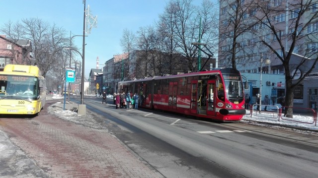Tramwaj linii nr 9 wykoleił się w rejonie przystanku Wirek Kopalnia Pokój w Rudzie Śląskiej