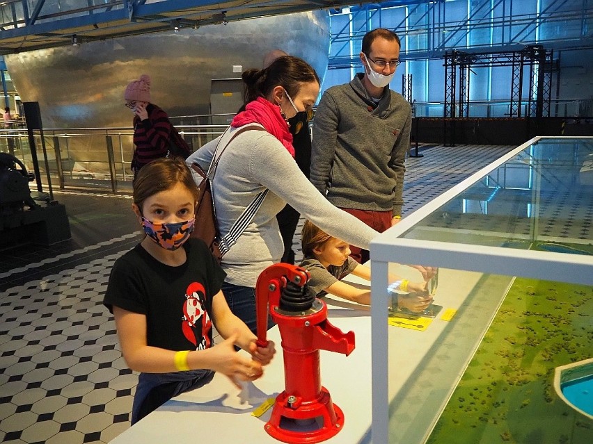 Centrum Nauki i Techniki EC1 oraz Planetarium znów otwarte. Zwiedzający przyjechali z całej Polski ZDJĘCIA