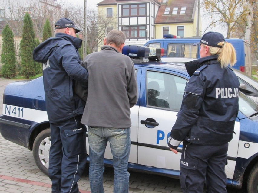 Cedry Wielkie: Policja zatrzymała 39-latka poszukiwanego za kradzieże