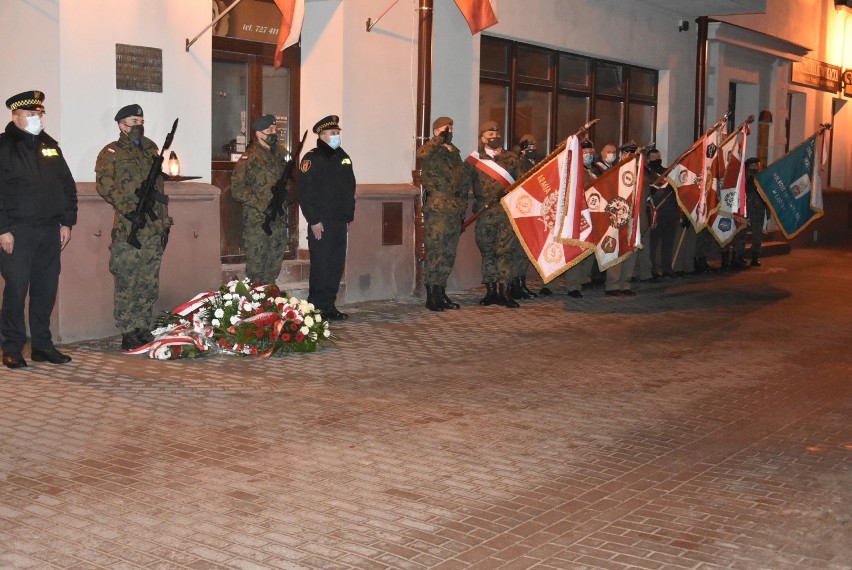 Uroczyste obchody Narodowego Dnia Pamięci Żołnierzy Wyklętych w Zamościu. Oddano hołd Żołnierzom podziemia niepodległościowego [ZDJĘCIA]