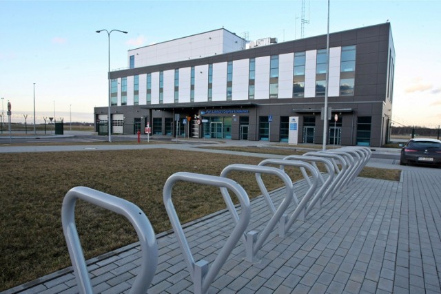 Lotnisko w Gdyni Kosakowie stoi puste. Radni  maja nowe pomysły na jego zagospodarowanie.