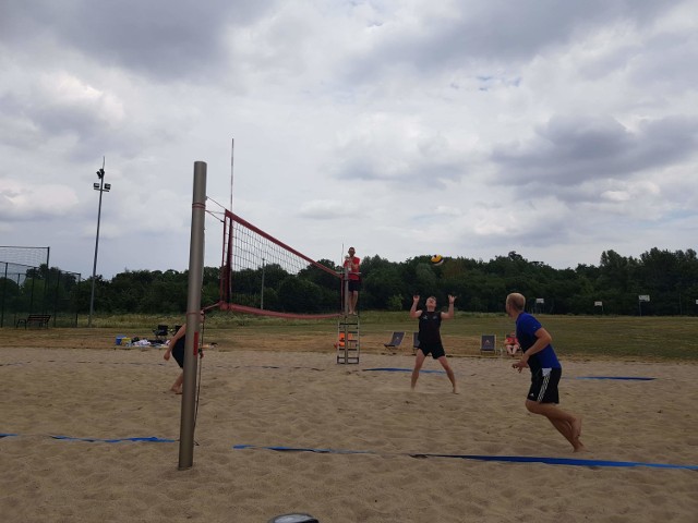 Turniej siatkówki plażowej na "Przylesiu" w Czempiniu