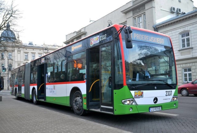 Od poniedziałku autobusy i trolejbusy będą kursowały rzadziej