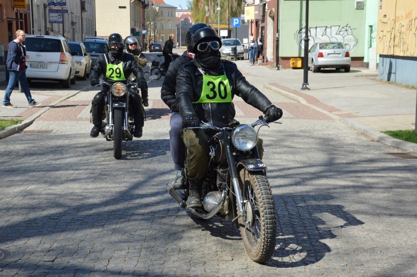 Zabytkowe motocykle odwiedziły Lębork