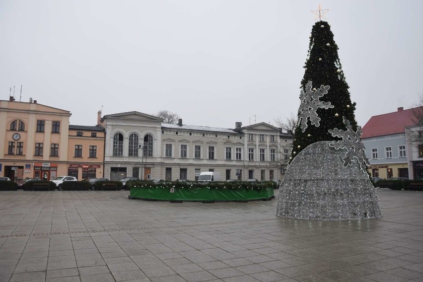 Kamienice wokół Rynku w Wągrowcu. Jaka jest ich historia? Wągrowczanka podczas remontu znalazła stare dokumenty 