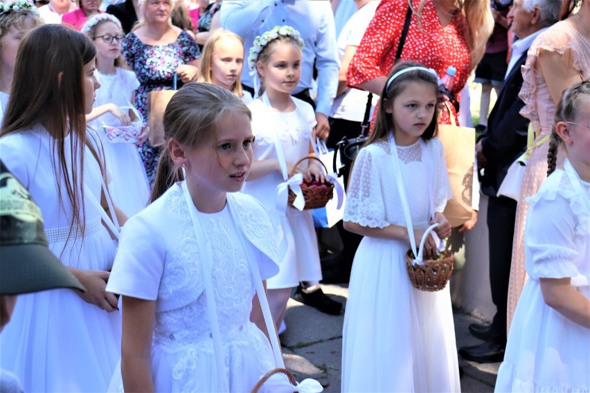 Boże Ciało w Łęczycy. Ulicami miasta przeszła uroczysta...