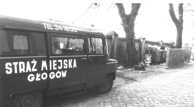 Przez kilka lat Głogów miał swoją straż miejską. Siedziba znajdowała się w ówczesnym urzędzie miasta - dziś to budynek powiatu przy ul. Sikorskiego. Straż rozwiązano w 1995 roku, po konflikcie komendanta ze strażnikami