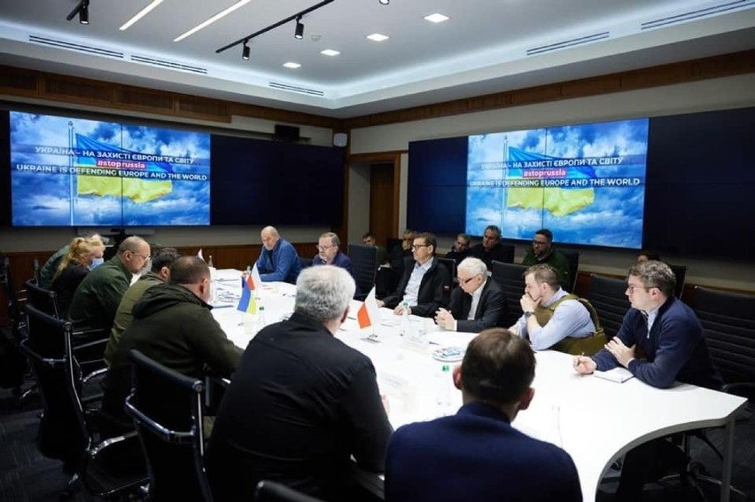 Spotkanie premierów Polski, Czech i Słowenii z prezydentem i premierem Ukrainy w Kijowie. Galeria FOTO