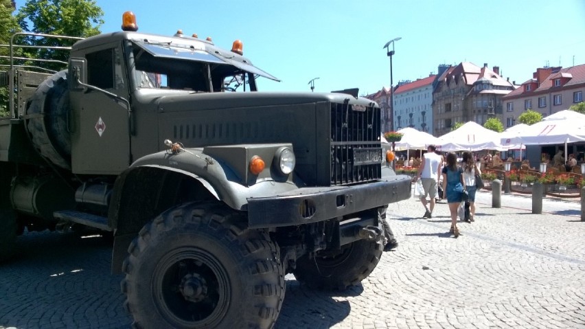 Bytom : XI Zlot pojazdów militarnych „Śląskie manewry 2015”[ZDJĘCIA]